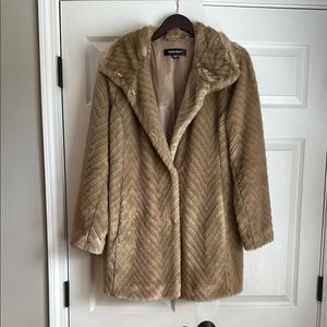 Ellen Tracy Beige Faux Fur Coat